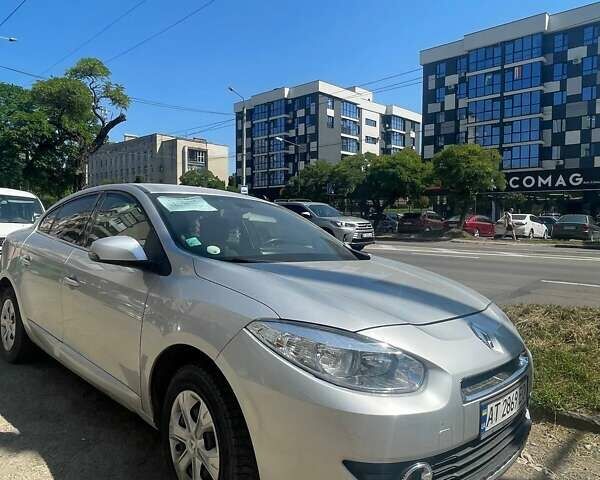 Серый Рено Флюенс, объемом двигателя 1.46 л и пробегом 260 тыс. км за 5700 $, фото 3 на Automoto.ua