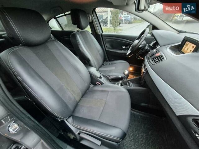 Серый Рено Флюенс, объемом двигателя 1.5 л и пробегом 238 тыс. км за 6700 $, фото 13 на Automoto.ua