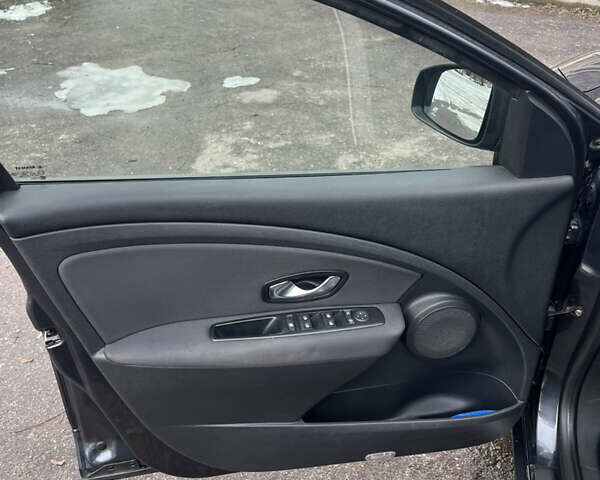 Серый Рено Флюенс, объемом двигателя 1.46 л и пробегом 225 тыс. км за 7500 $, фото 15 на Automoto.ua