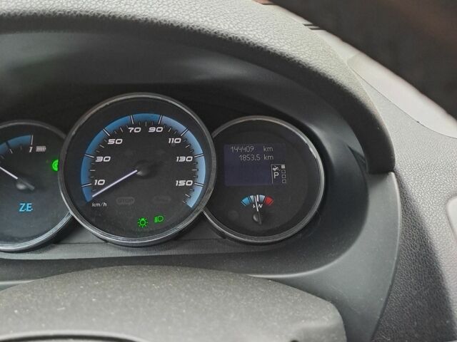 Сірий Рено Флюенс, об'ємом двигуна 0 л та пробігом 144 тис. км за 4500 $, фото 2 на Automoto.ua