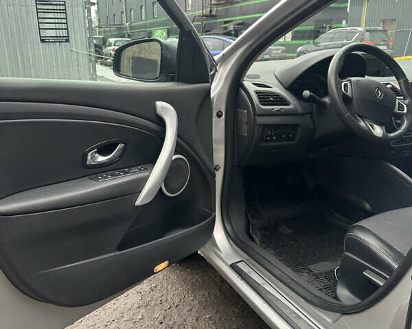 Сірий Рено Флюенс, об'ємом двигуна 1.5 л та пробігом 299 тис. км за 7199 $, фото 14 на Automoto.ua