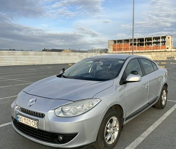 Серый Рено Флюенс, объемом двигателя 1.6 л и пробегом 272 тыс. км за 5200 $, фото 1 на Automoto.ua