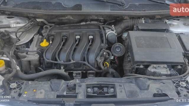 Серый Рено Флюенс, объемом двигателя 1.6 л и пробегом 197 тыс. км за 5400 $, фото 12 на Automoto.ua