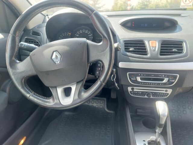 Сірий Рено Флюенс, об'ємом двигуна 1.6 л та пробігом 233 тис. км за 6900 $, фото 8 на Automoto.ua