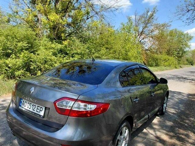 Сірий Рено Флюенс, об'ємом двигуна 1.46 л та пробігом 220 тис. км за 7400 $, фото 2 на Automoto.ua