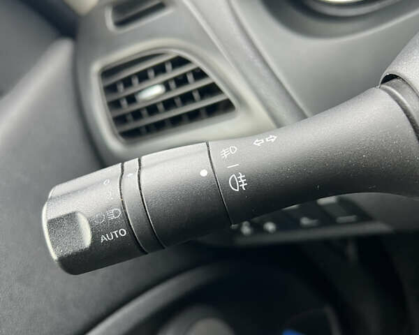 Серый Рено Флюенс, объемом двигателя 1.46 л и пробегом 225 тыс. км за 7500 $, фото 29 на Automoto.ua