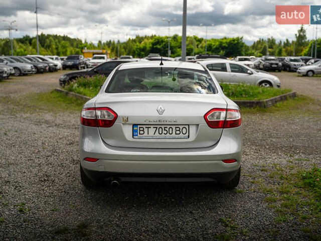 Серый Рено Флюенс, объемом двигателя 1.6 л и пробегом 298 тыс. км за 5000 $, фото 6 на Automoto.ua