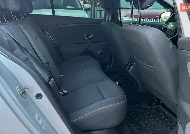 Серый Рено Флюенс, объемом двигателя 1.5 л и пробегом 255 тыс. км за 5850 $, фото 15 на Automoto.ua