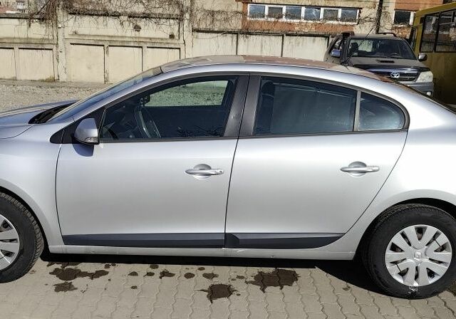 Сірий Рено Флюенс, об'ємом двигуна 1.5 л та пробігом 315 тис. км за 4524 $, фото 3 на Automoto.ua