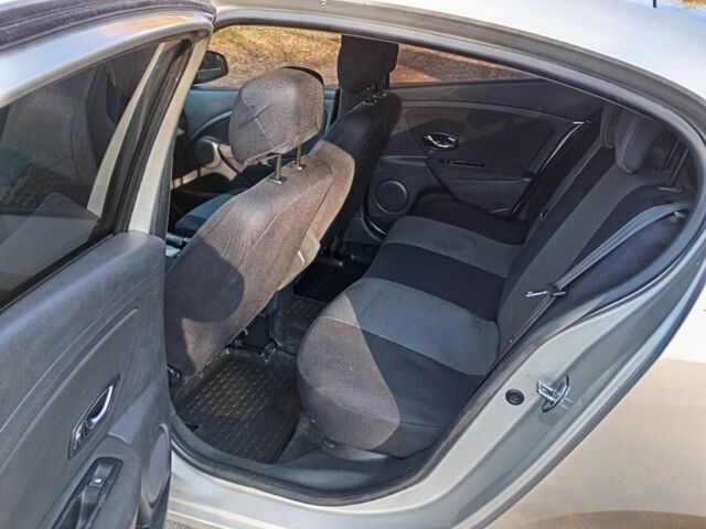 Сірий Рено Флюенс, об'ємом двигуна 1.6 л та пробігом 380 тис. км за 3999 $, фото 5 на Automoto.ua