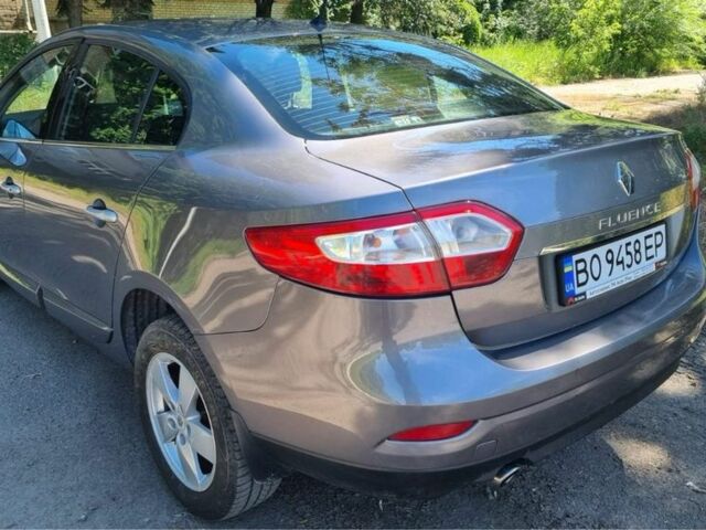 Сірий Рено Флюенс, об'ємом двигуна 2 л та пробігом 223 тис. км за 6499 $, фото 4 на Automoto.ua