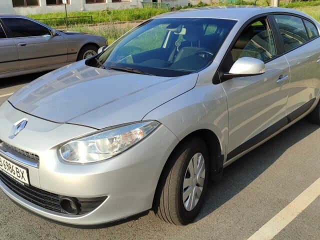 Сірий Рено Флюенс, об'ємом двигуна 1.5 л та пробігом 185 тис. км за 7600 $, фото 3 на Automoto.ua