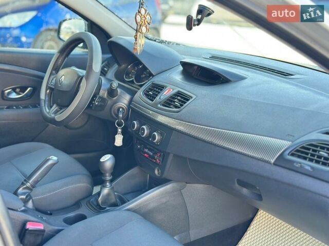 Серый Рено Флюенс, объемом двигателя 1.46 л и пробегом 351 тыс. км за 4850 $, фото 20 на Automoto.ua
