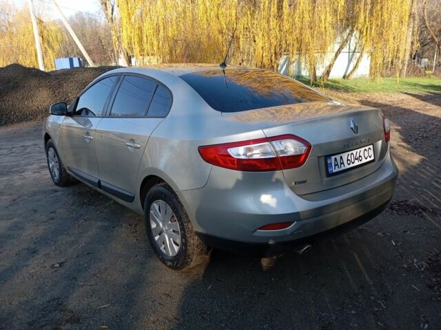 Сірий Рено Флюенс, об'ємом двигуна 1.6 л та пробігом 380 тис. км за 3999 $, фото 2 на Automoto.ua