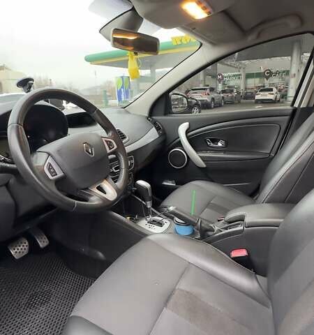 Серый Рено Флюенс, объемом двигателя 1.5 л и пробегом 196 тыс. км за 8500 $, фото 6 на Automoto.ua