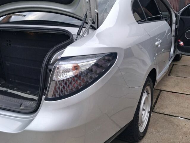 Серый Рено Флюенс, объемом двигателя 0 л и пробегом 144 тыс. км за 4500 $, фото 11 на Automoto.ua