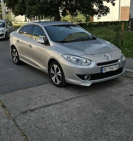 Серый Рено Флюенс, объемом двигателя 2 л и пробегом 168 тыс. км за 6950 $, фото 2 на Automoto.ua