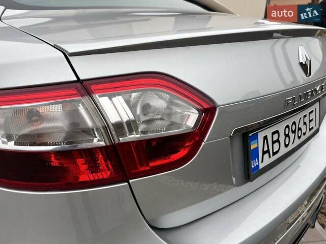 Серый Рено Флюенс, объемом двигателя 2 л и пробегом 130 тыс. км за 8150 $, фото 11 на Automoto.ua