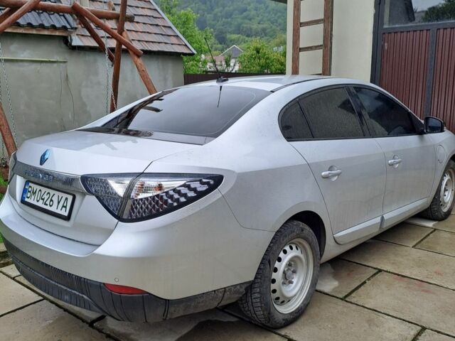 Серый Рено Флюенс, объемом двигателя 0 л и пробегом 144 тыс. км за 4500 $, фото 5 на Automoto.ua