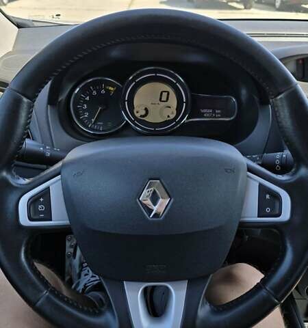 Серый Рено Флюенс, объемом двигателя 2 л и пробегом 168 тыс. км за 6950 $, фото 12 на Automoto.ua