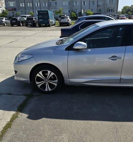 Серый Рено Флюенс, объемом двигателя 2 л и пробегом 168 тыс. км за 6950 $, фото 9 на Automoto.ua