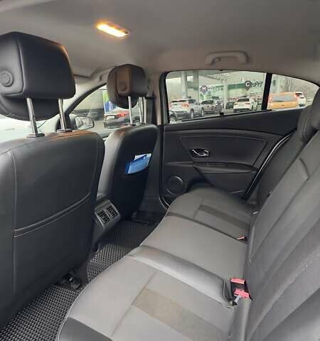 Серый Рено Флюенс, объемом двигателя 1.5 л и пробегом 196 тыс. км за 8500 $, фото 8 на Automoto.ua