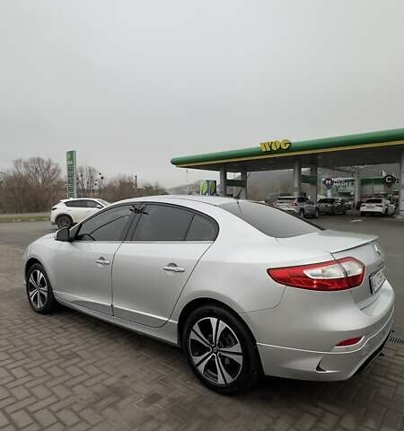 Серый Рено Флюенс, объемом двигателя 1.5 л и пробегом 196 тыс. км за 8500 $, фото 3 на Automoto.ua