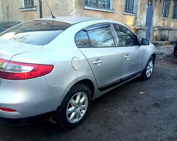 Сірий Рено Флюенс, об'ємом двигуна 1.5 л та пробігом 400 тис. км за 4600 $, фото 3 на Automoto.ua