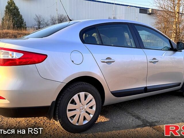 Серый Рено Флюенс, объемом двигателя 16 л и пробегом 147 тыс. км за 7800 $, фото 3 на Automoto.ua