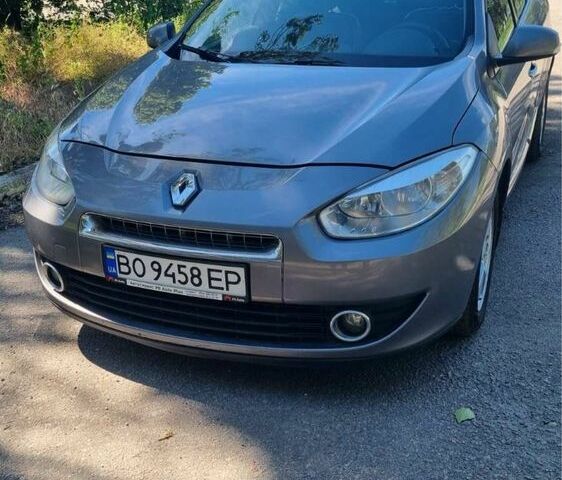 Сірий Рено Флюенс, об'ємом двигуна 2 л та пробігом 223 тис. км за 6499 $, фото 1 на Automoto.ua