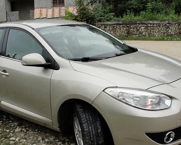 Сірий Рено Флюенс, об'ємом двигуна 1.5 л та пробігом 220 тис. км за 6300 $, фото 1 на Automoto.ua