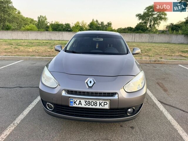 Сірий Рено Флюенс, об'ємом двигуна 2 л та пробігом 241 тис. км за 6200 $, фото 8 на Automoto.ua