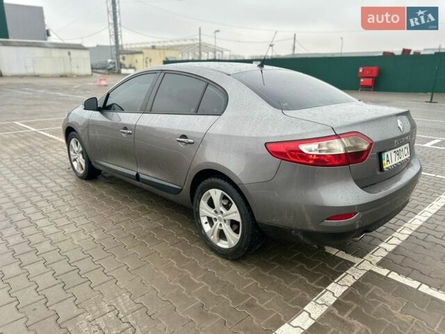 Серый Рено Флюенс, объемом двигателя 1.5 л и пробегом 273 тыс. км за 6000 $, фото 3 на Automoto.ua