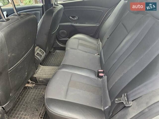 Сірий Рено Флюенс, об'ємом двигуна 0 л та пробігом 130 тис. км за 4300 $, фото 4 на Automoto.ua