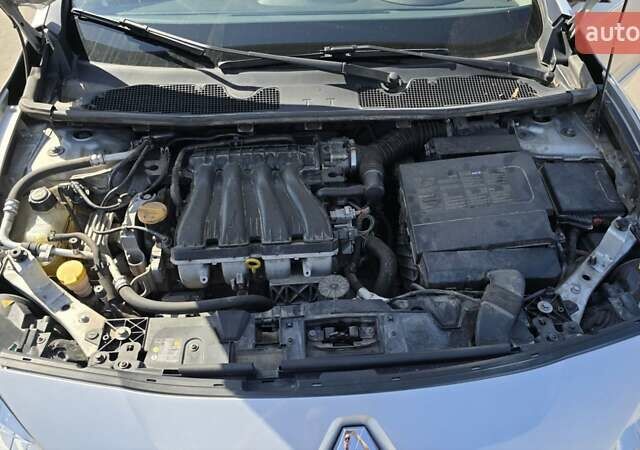 Серый Рено Флюенс, объемом двигателя 2 л и пробегом 168 тыс. км за 6950 $, фото 10 на Automoto.ua