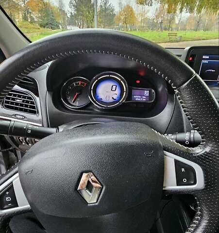 Сірий Рено Флюенс, об'ємом двигуна 1.6 л та пробігом 118 тис. км за 7850 $, фото 14 на Automoto.ua