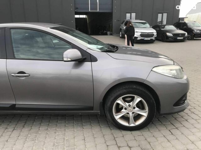Сірий Рено Флюенс, об'ємом двигуна 1.5 л та пробігом 235 тис. км за 5500 $, фото 3 на Automoto.ua