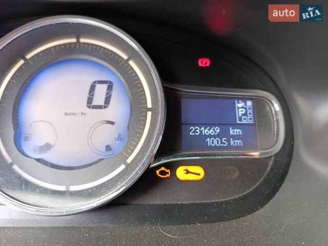 Сірий Рено Флюенс, об'ємом двигуна 1.46 л та пробігом 235 тис. км за 6500 $, фото 1 на Automoto.ua