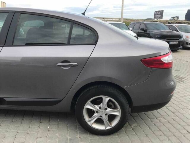 Серый Рено Флюенс, объемом двигателя 1.5 л и пробегом 235 тыс. км за 5500 $, фото 10 на Automoto.ua