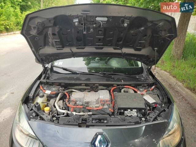 Сірий Рено Флюенс, об'ємом двигуна 0 л та пробігом 82 тис. км за 4800 $, фото 24 на Automoto.ua