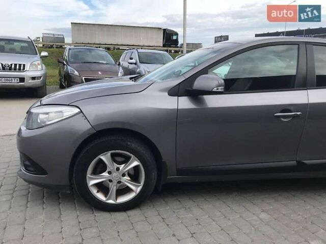 Серый Рено Флюенс, объемом двигателя 1.5 л и пробегом 235 тыс. км за 5500 $, фото 11 на Automoto.ua