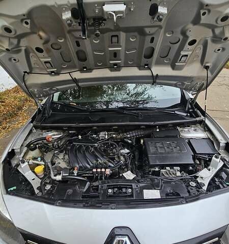 Сірий Рено Флюенс, об'ємом двигуна 1.6 л та пробігом 118 тис. км за 7850 $, фото 23 на Automoto.ua