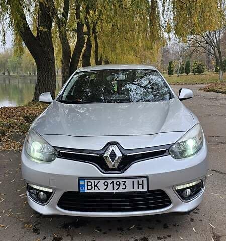 Сірий Рено Флюенс, об'ємом двигуна 1.6 л та пробігом 118 тис. км за 7850 $, фото 5 на Automoto.ua