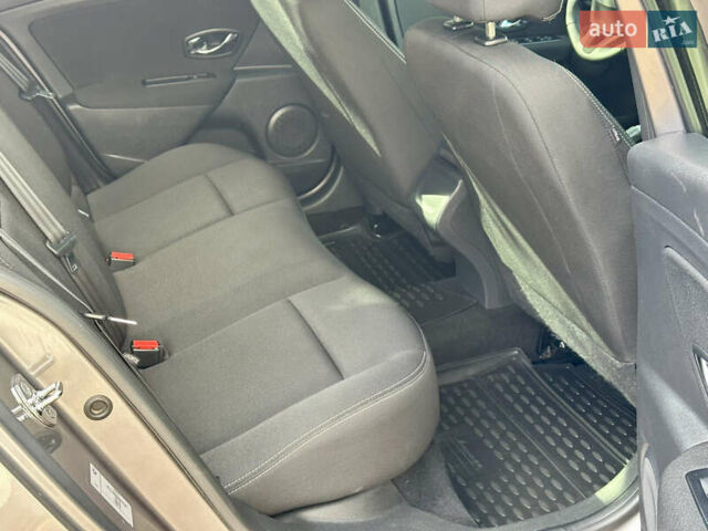 Серый Рено Флюенс, объемом двигателя 1.5 л и пробегом 95 тыс. км за 8750 $, фото 20 на Automoto.ua