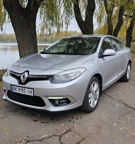 Сірий Рено Флюенс, об'ємом двигуна 1.6 л та пробігом 118 тис. км за 7850 $, фото 2 на Automoto.ua