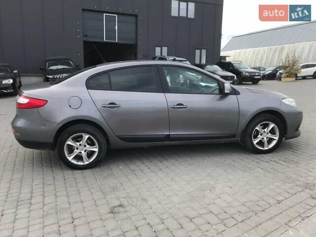 Серый Рено Флюенс, объемом двигателя 1.5 л и пробегом 235 тыс. км за 5500 $, фото 5 на Automoto.ua