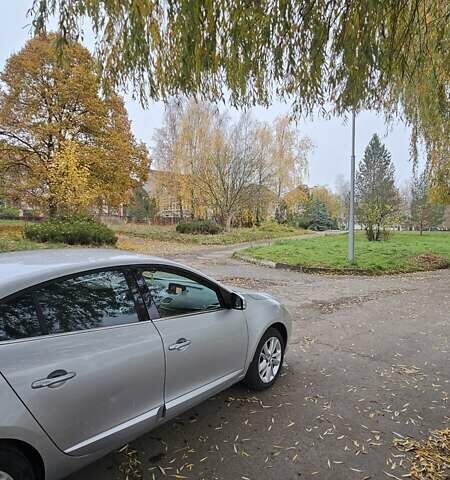 Сірий Рено Флюенс, об'ємом двигуна 1.6 л та пробігом 118 тис. км за 7850 $, фото 6 на Automoto.ua