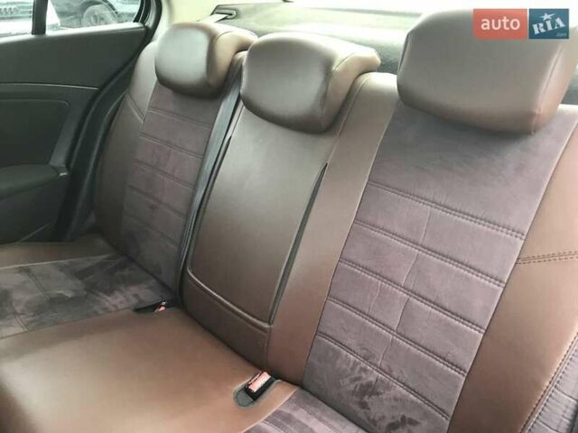 Серый Рено Флюенс, объемом двигателя 1.5 л и пробегом 235 тыс. км за 5500 $, фото 15 на Automoto.ua