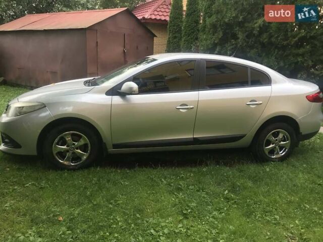 Серый Рено Флюенс, объемом двигателя 1.6 л и пробегом 380 тыс. км за 4800 $, фото 1 на Automoto.ua