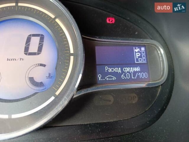 Сірий Рено Флюенс, об'ємом двигуна 1.46 л та пробігом 232 тис. км за 6500 $, фото 2 на Automoto.ua